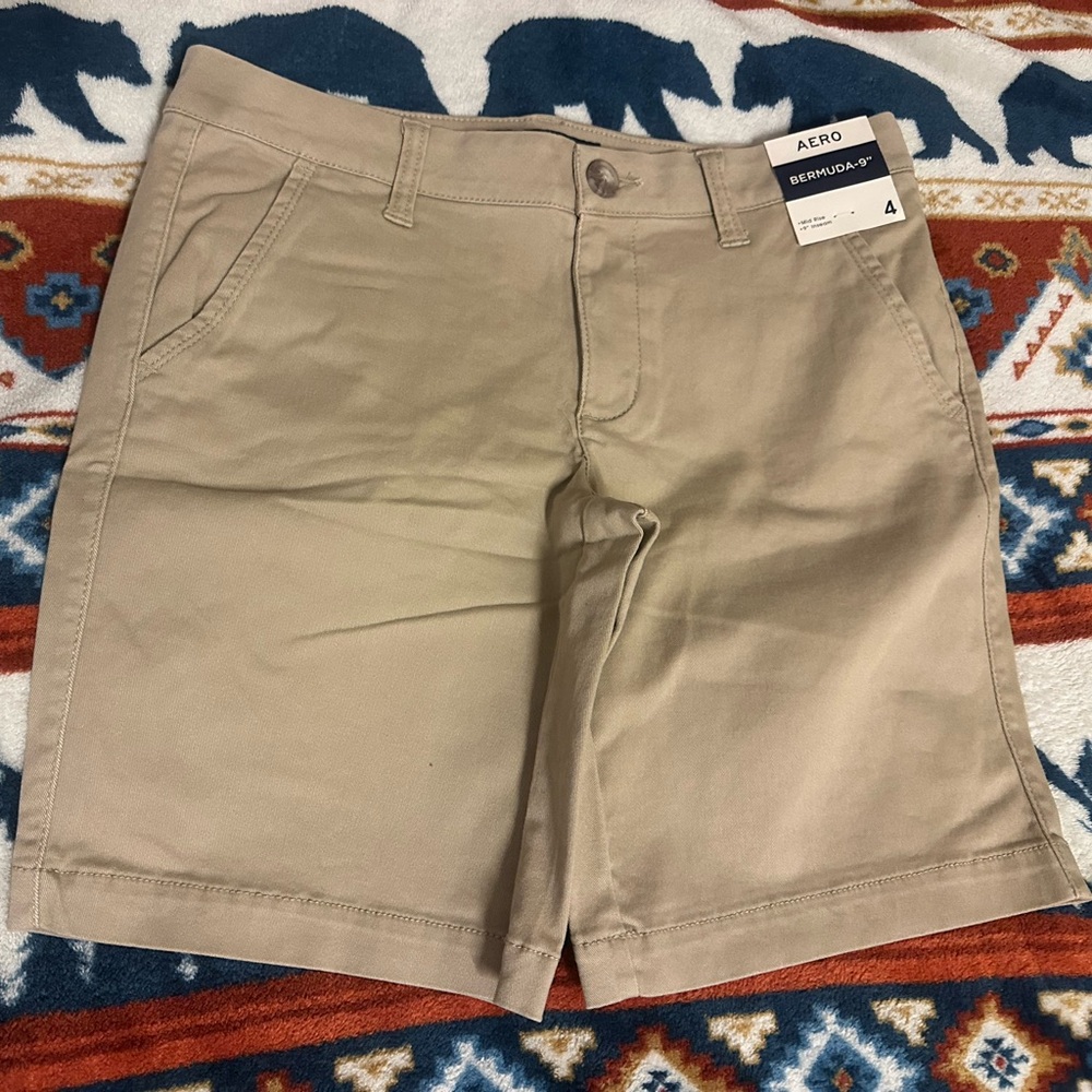 NEW Aeropostale KHAKI Uniform Shorts Sz 4